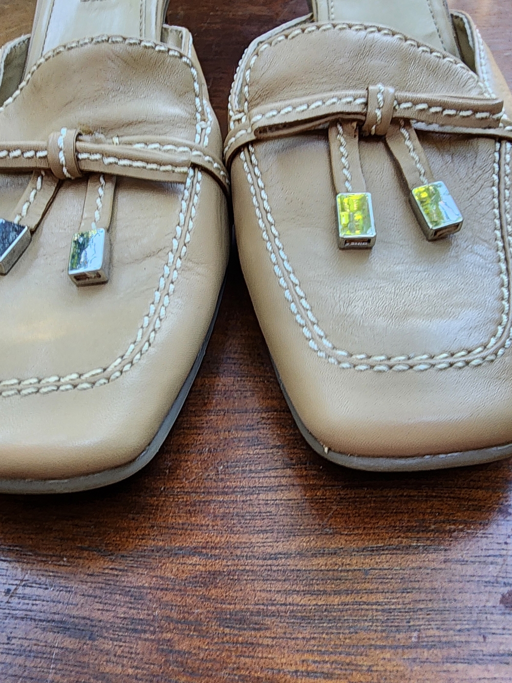 Vintage Hillard & Hanson Tan Beige Leather Mules Tassel Kitten Heels [8.5] - Picture 4 of 11